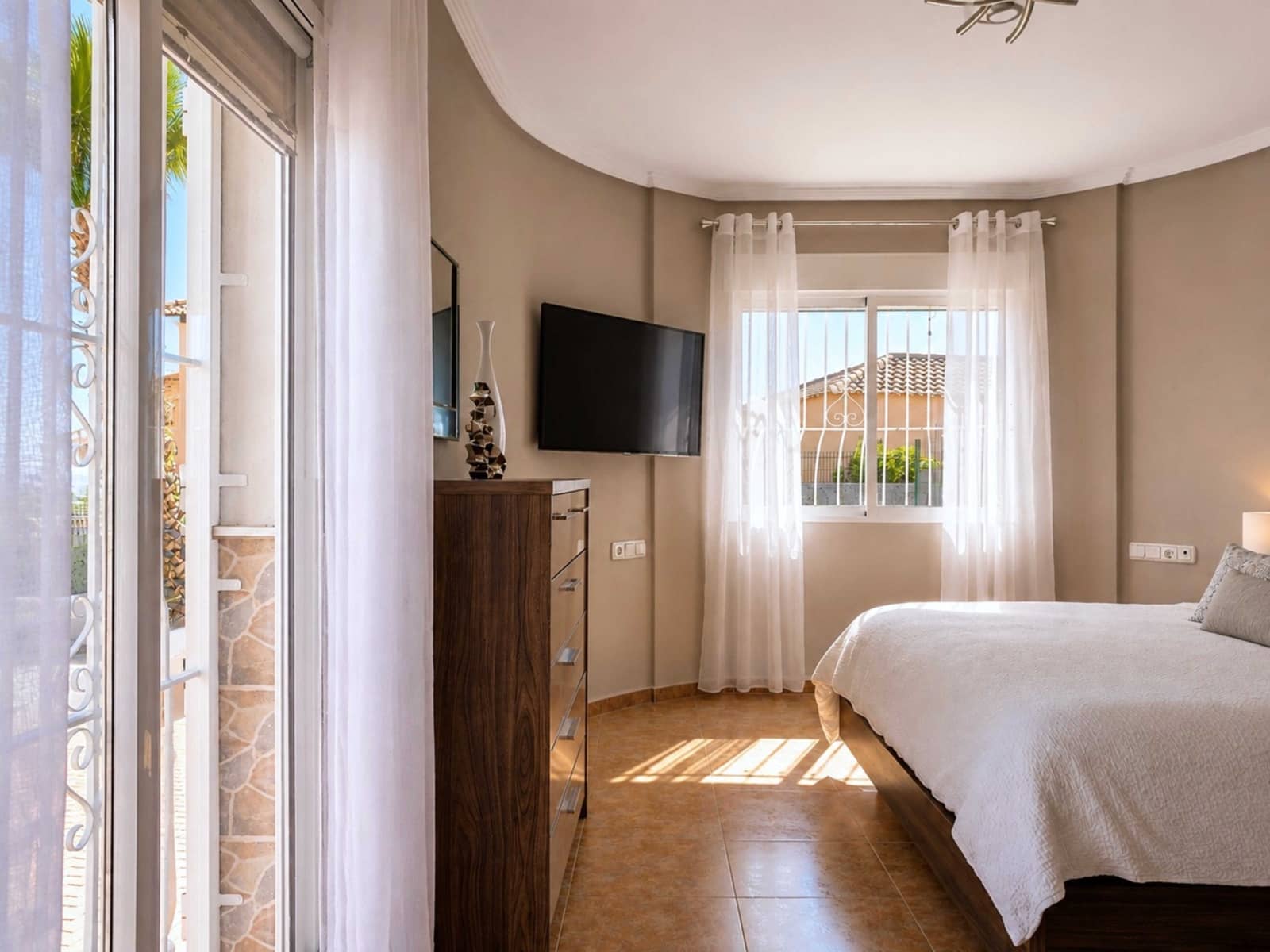 Chalet de 3 habitaciones en Campos del Río en venta con piscina garaje - 399.950 € (Ref: 10025899)