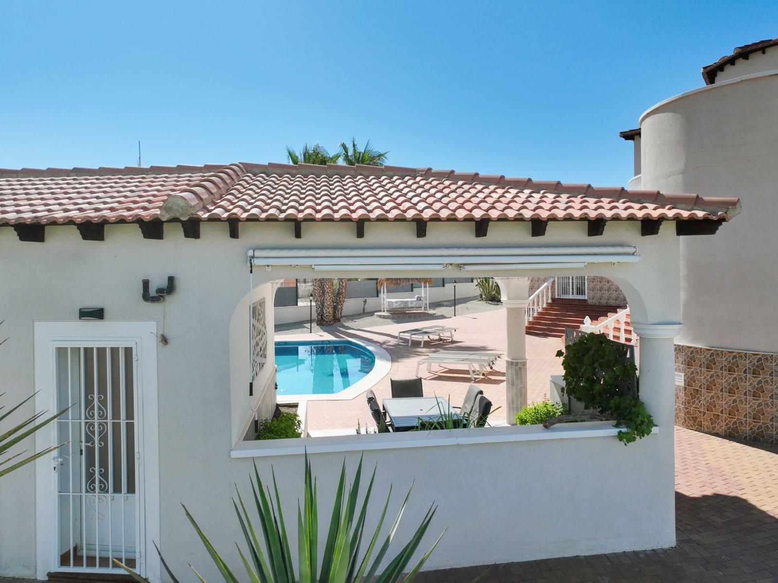 Chalet de 3 habitaciones en Campos del Río en venta con piscina garaje - 399.950 € (Ref: 10025899)