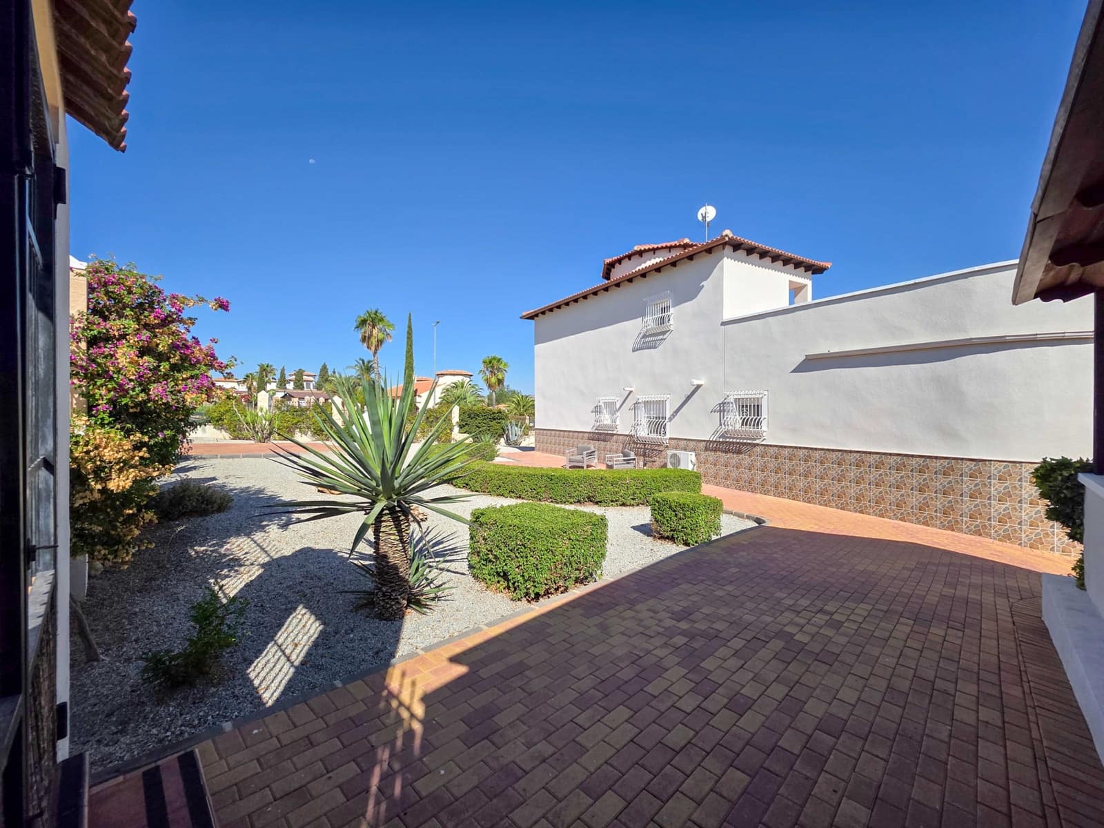 Chalet de 3 habitaciones en Campos del Río en venta con piscina garaje - 399.950 € (Ref: 10025899)