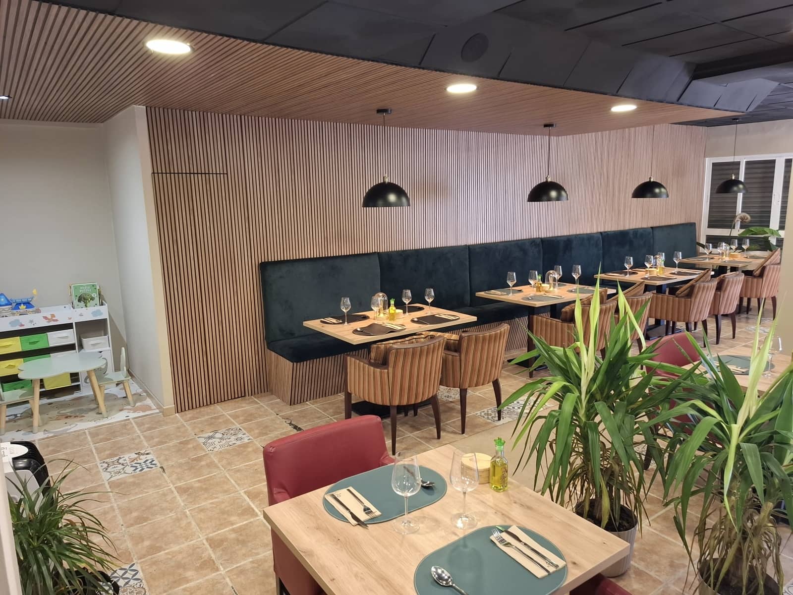 Restaurang/Bar till salu i Pinoso - 60 000 € (Ref: 10025900)