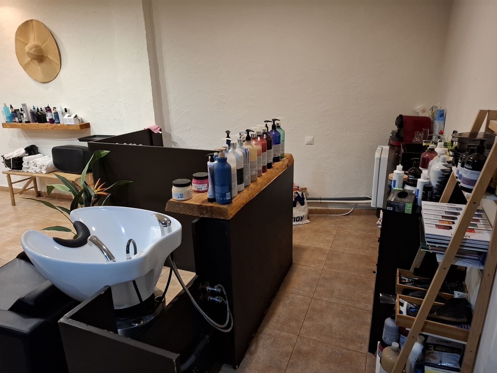 Kaupallinen myytävänä paikassa Pinoso - 25 000 € (Ref: 10025902)