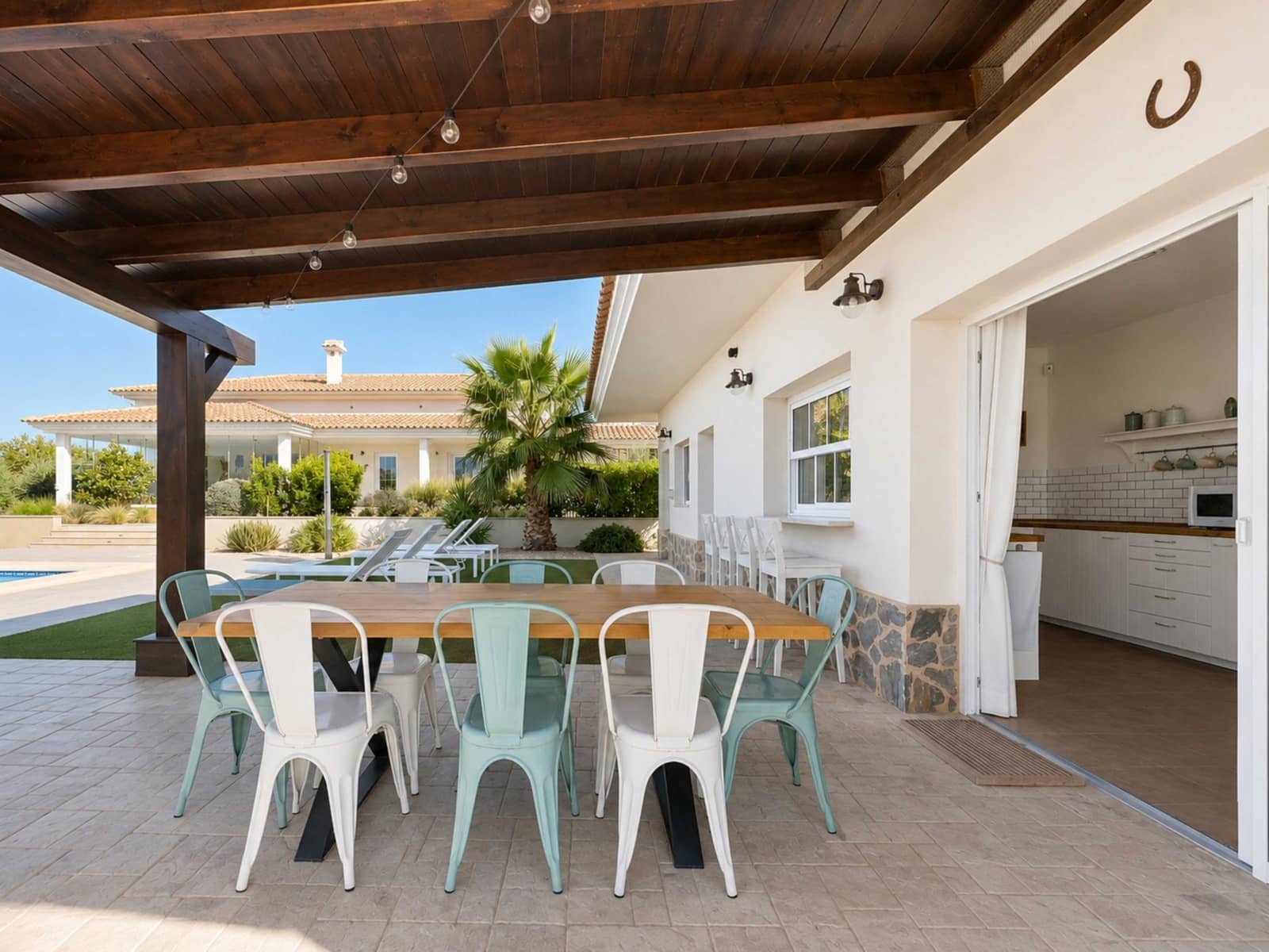 Chalet de 4 habitaciones en Pinoso en venta con piscina garaje - 669.000 € (Ref: 10065692)