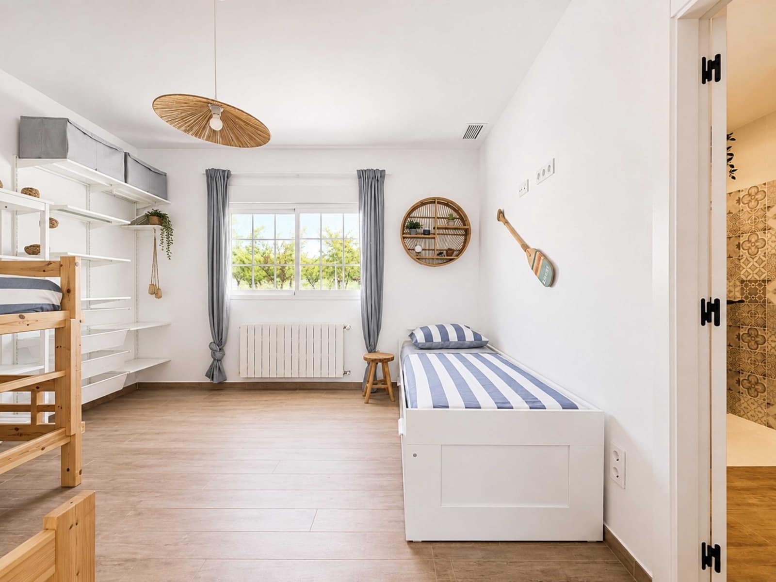 Chalet de 4 habitaciones en Pinoso en venta con piscina garaje - 669.000 € (Ref: 10065692)