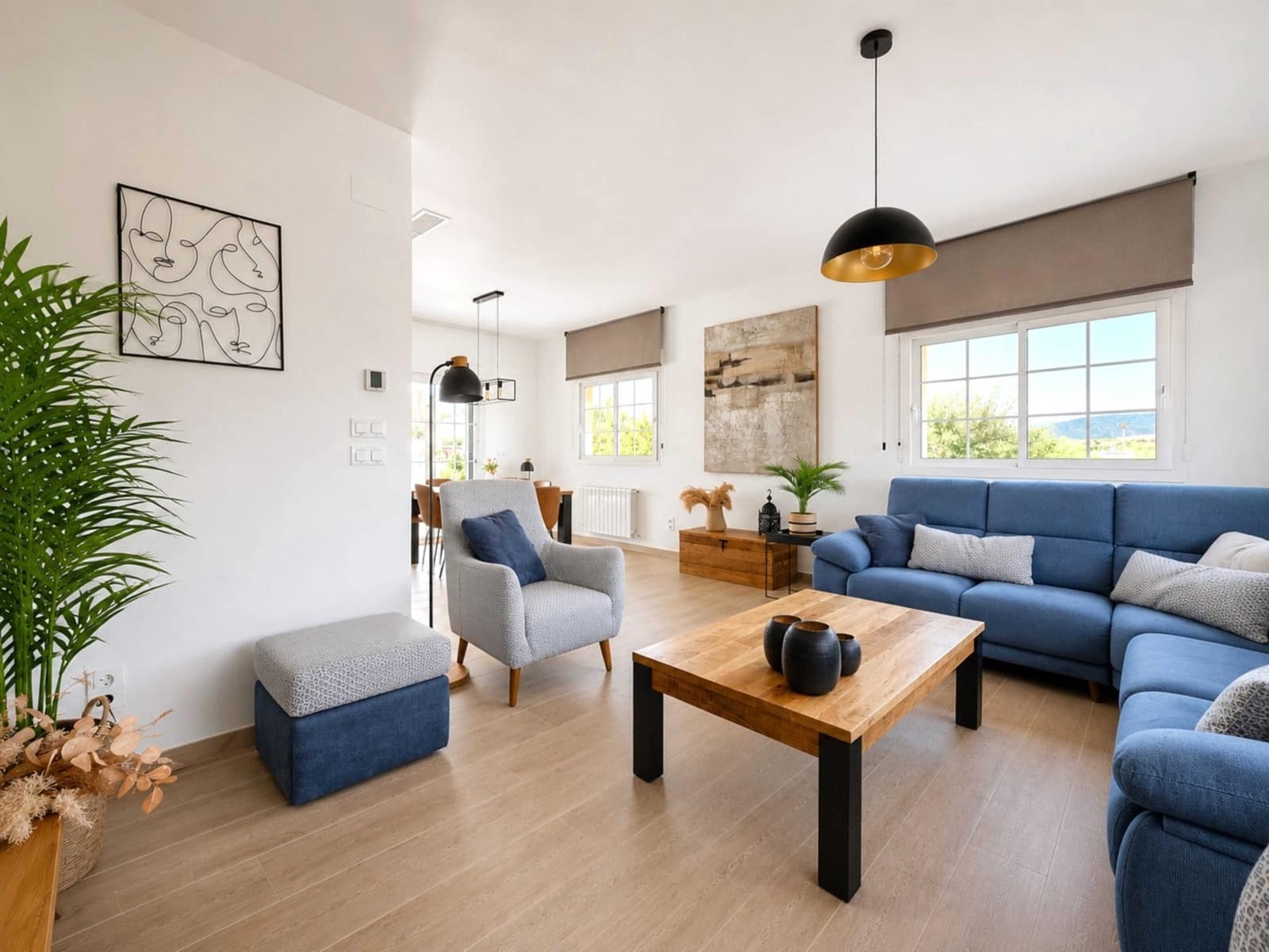Chalet de 4 habitaciones en Pinoso en venta con piscina garaje - 669.000 € (Ref: 10065692)