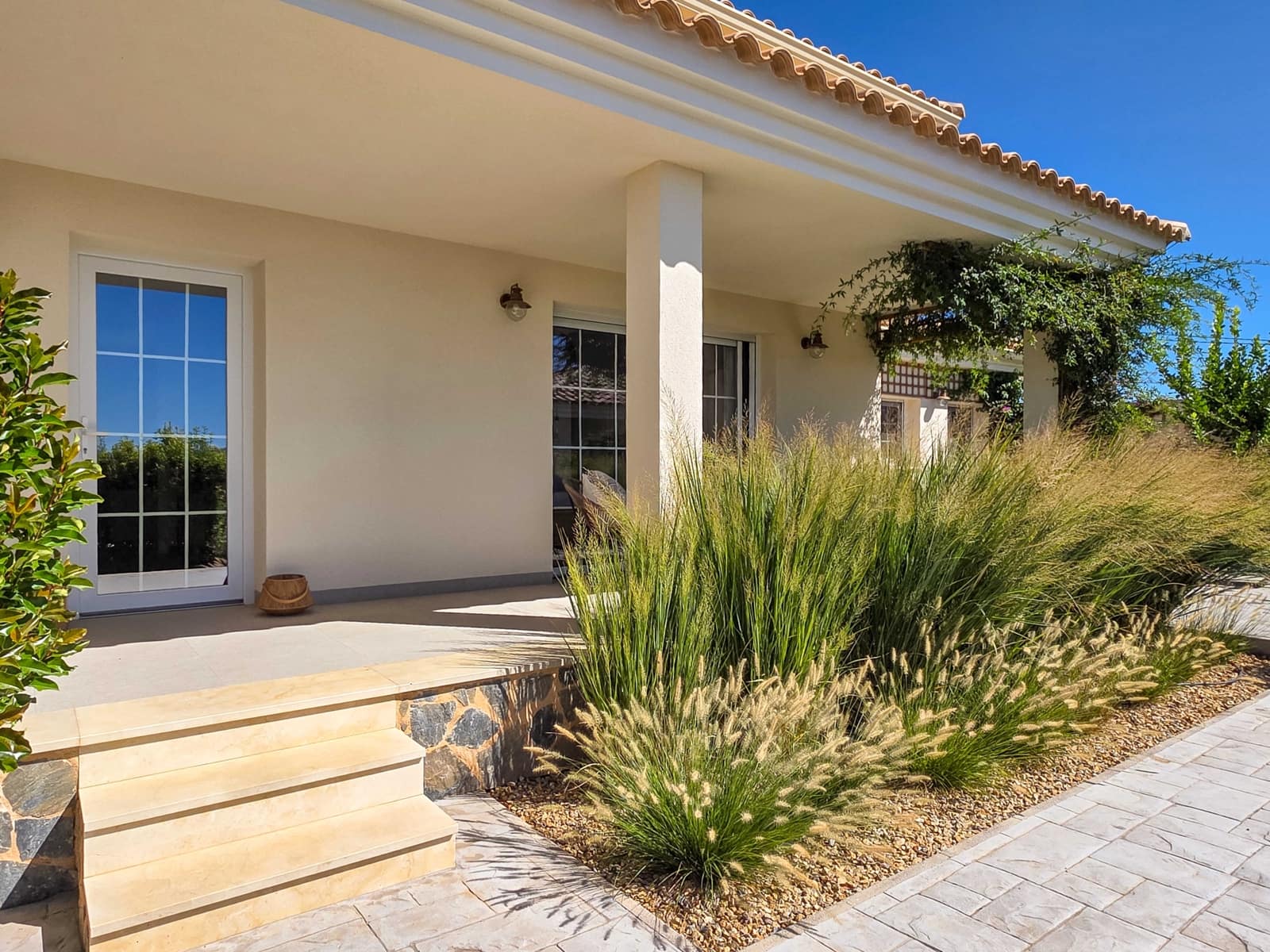 Chalet de 4 habitaciones en Pinoso en venta con piscina garaje - 669.000 € (Ref: 10065692)