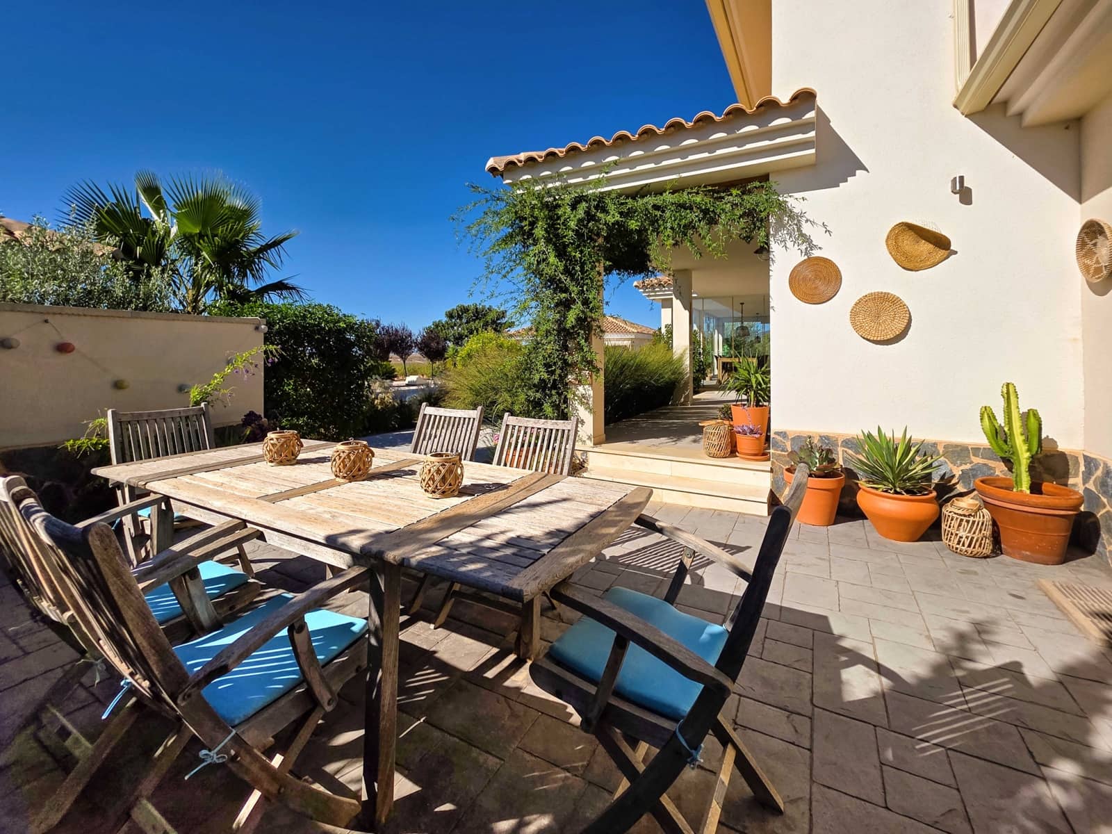 Chalet de 4 habitaciones en Pinoso en venta con piscina garaje - 669.000 € (Ref: 10065692)