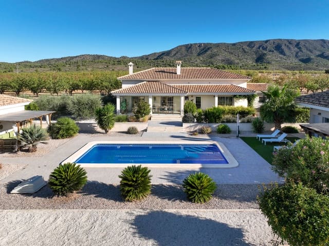4 quarto Moradia para venda em Pinoso com piscina garagem - 669 000 € (Ref: 10065692)