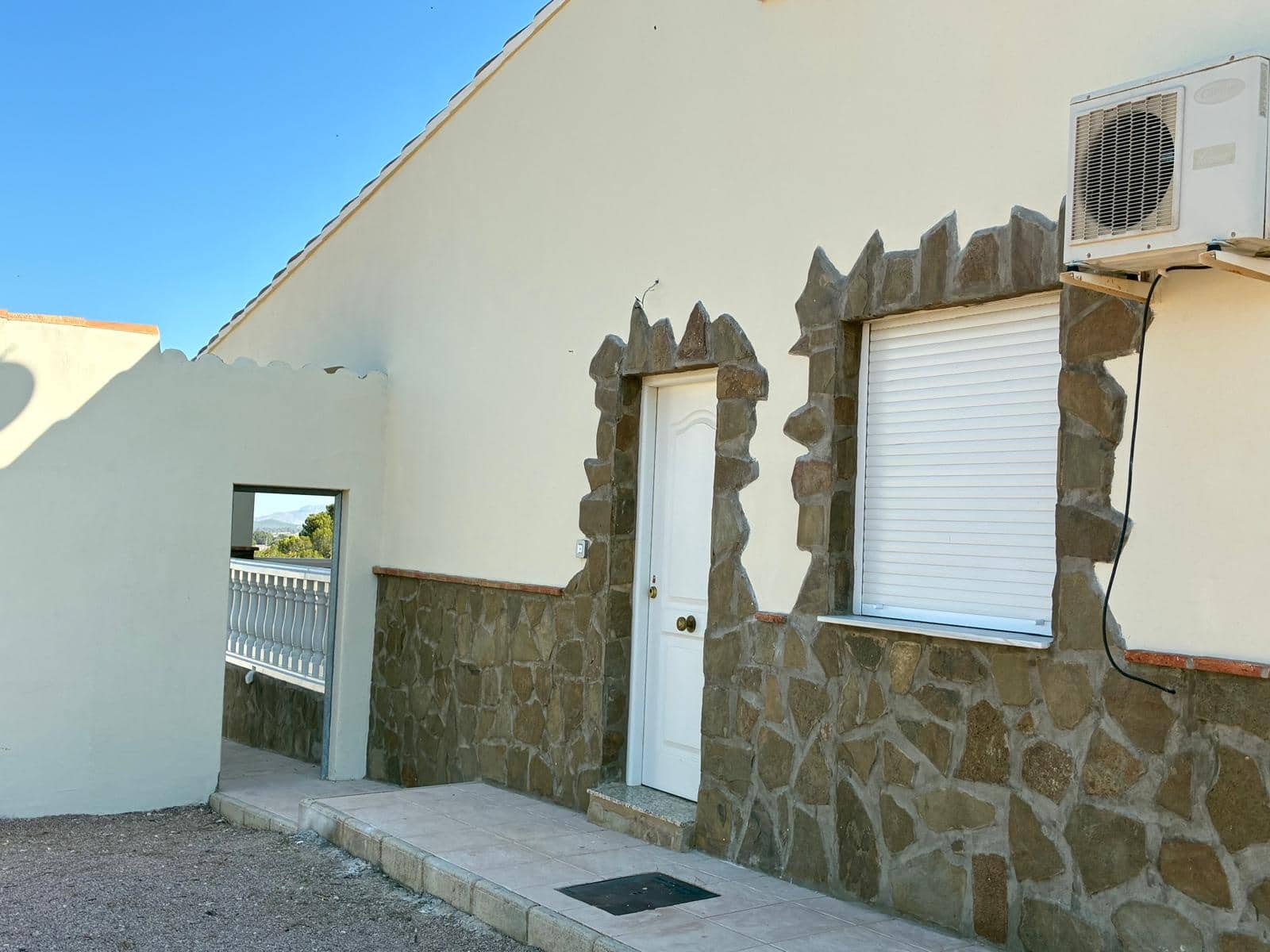 3 slaapkamer Villa te koop in Monovar / Monover met zwembad garage - € 320.000 (Ref: 10065693)