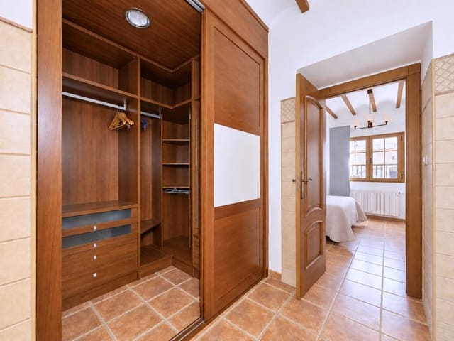 3 soverom Hus til salgs i Pinoso med garasje - € 415 000 (Ref: 10101424)