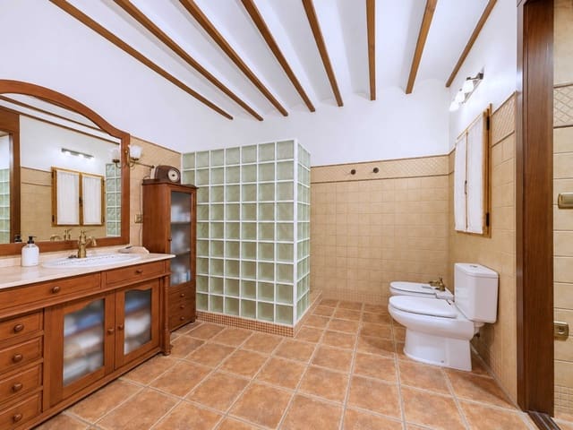 3 soverom Hus til salgs i Pinoso med garasje - € 415 000 (Ref: 10101424)