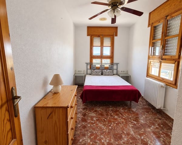 9 slaapkamer Huis te koop in Baza met zwembad garage - € 249.750 (Ref: 10101426)