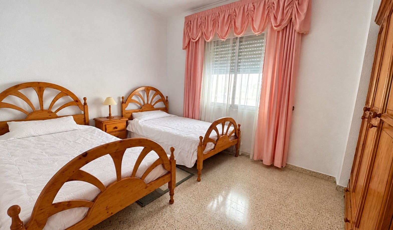 6 sovrum Hus till salu i Cuevas del Campo med garage - 149 995 € (Ref: 10101427)
