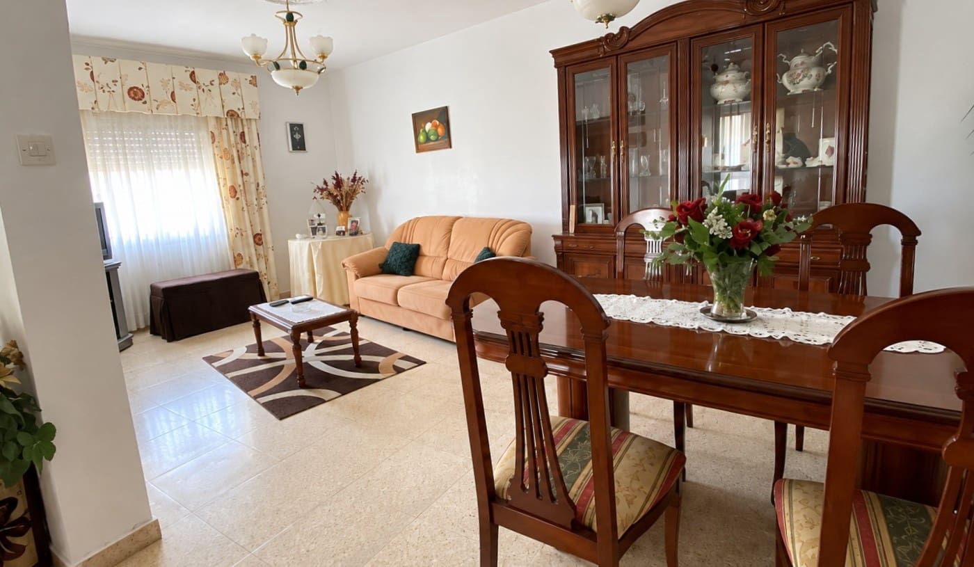 6 sovrum Hus till salu i Cuevas del Campo med garage - 149 995 € (Ref: 10101427)