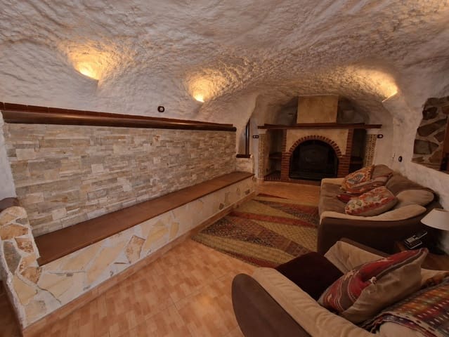 4 chambre Maison Troglodyte à vendre à Baza avec garage - 189 950 € (Ref: 10130538)