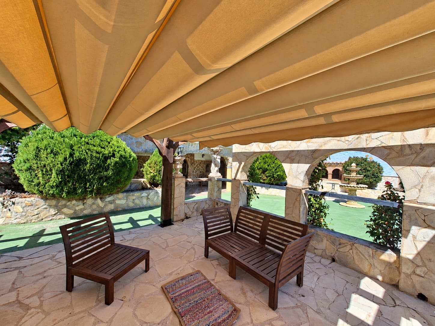 4 bedroom Cave House for sale in Baza with garage - € 189,950 (Ref: 10130538)