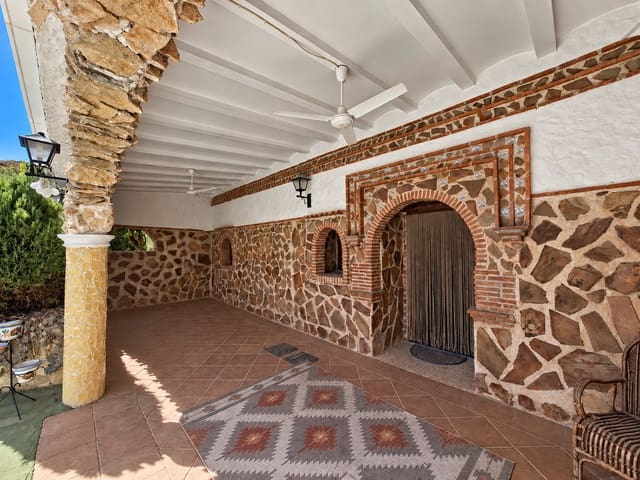 4 chambre Maison Troglodyte à vendre à Baza avec garage - 189 950 € (Ref: 10130538)