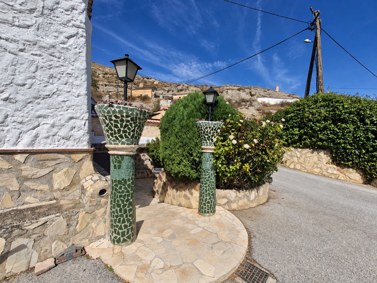 4 bedroom Cave House for sale in Baza with garage - € 189,950 (Ref: 10130538)