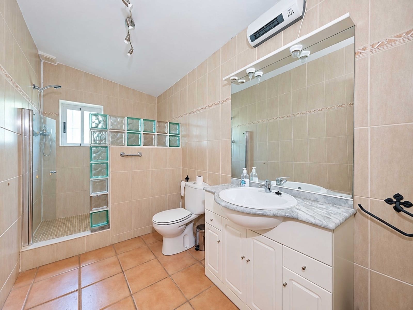 3 camera da letto Finca/Casa di Campagna in vendita in Pinoso con piscina garage - 279.950 € (Rif: 10130540)