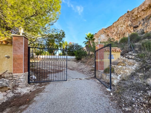 3 camera da letto Finca/Casa di Campagna in vendita in Pinoso con piscina garage - 279.950 € (Rif: 10130540)
