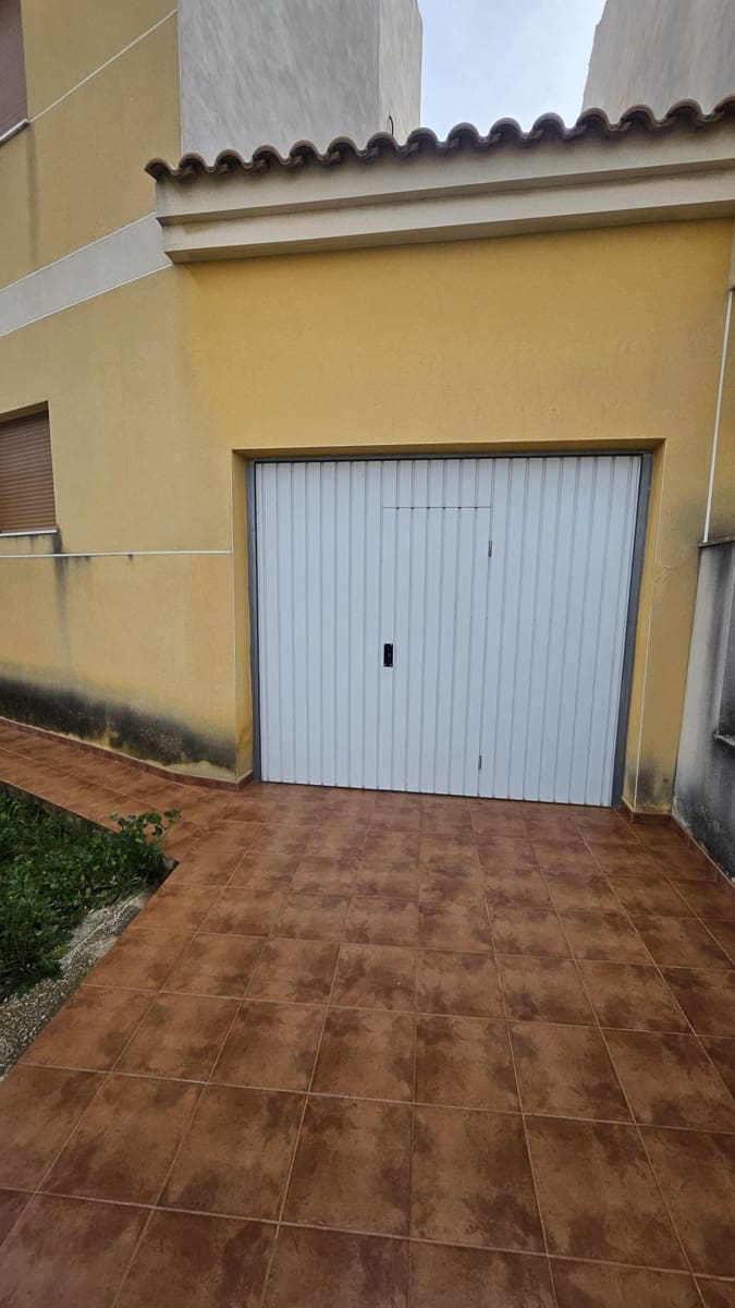 4 soverom Hus til salgs i Pinoso med garasje - € 235 000 (Ref: 10163922)