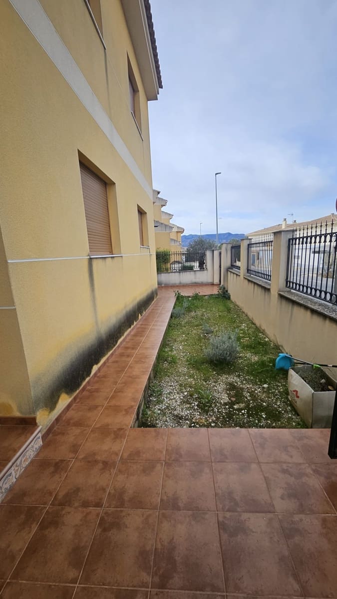 4 soverom Hus til salgs i Pinoso med garasje - € 235 000 (Ref: 10163922)