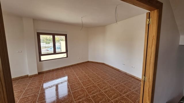 4 soverom Hus til salgs i Pinoso med garasje - € 235 000 (Ref: 10163922)