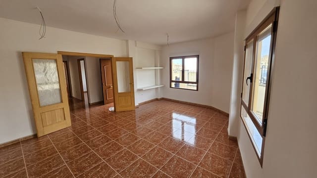 4 soverom Hus til salgs i Pinoso med garasje - € 235 000 (Ref: 10163922)
