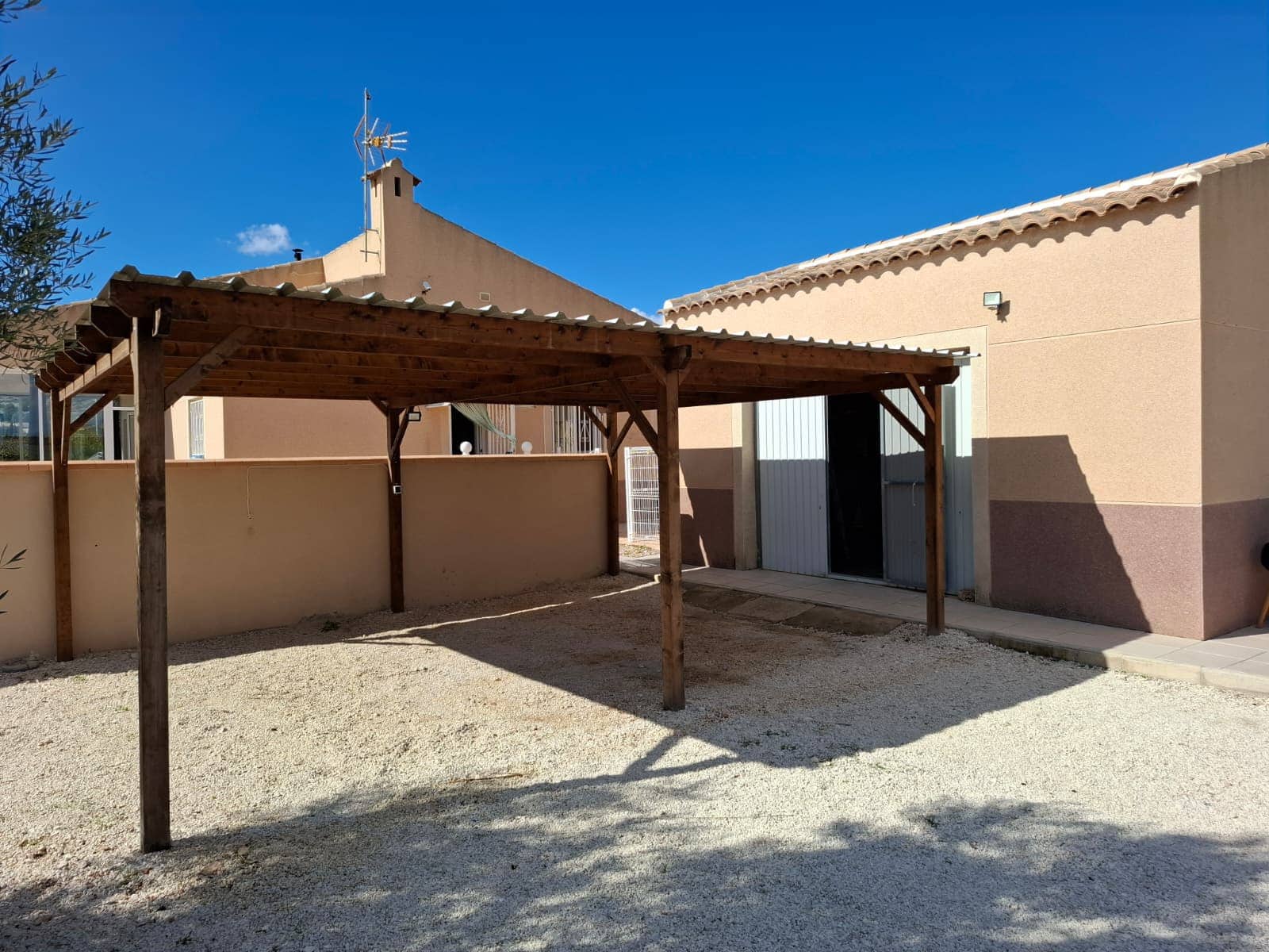 3 soverom Villa til salgs i Pinoso med svømmebasseng garasje - € 349 500 (Ref: 10169083)