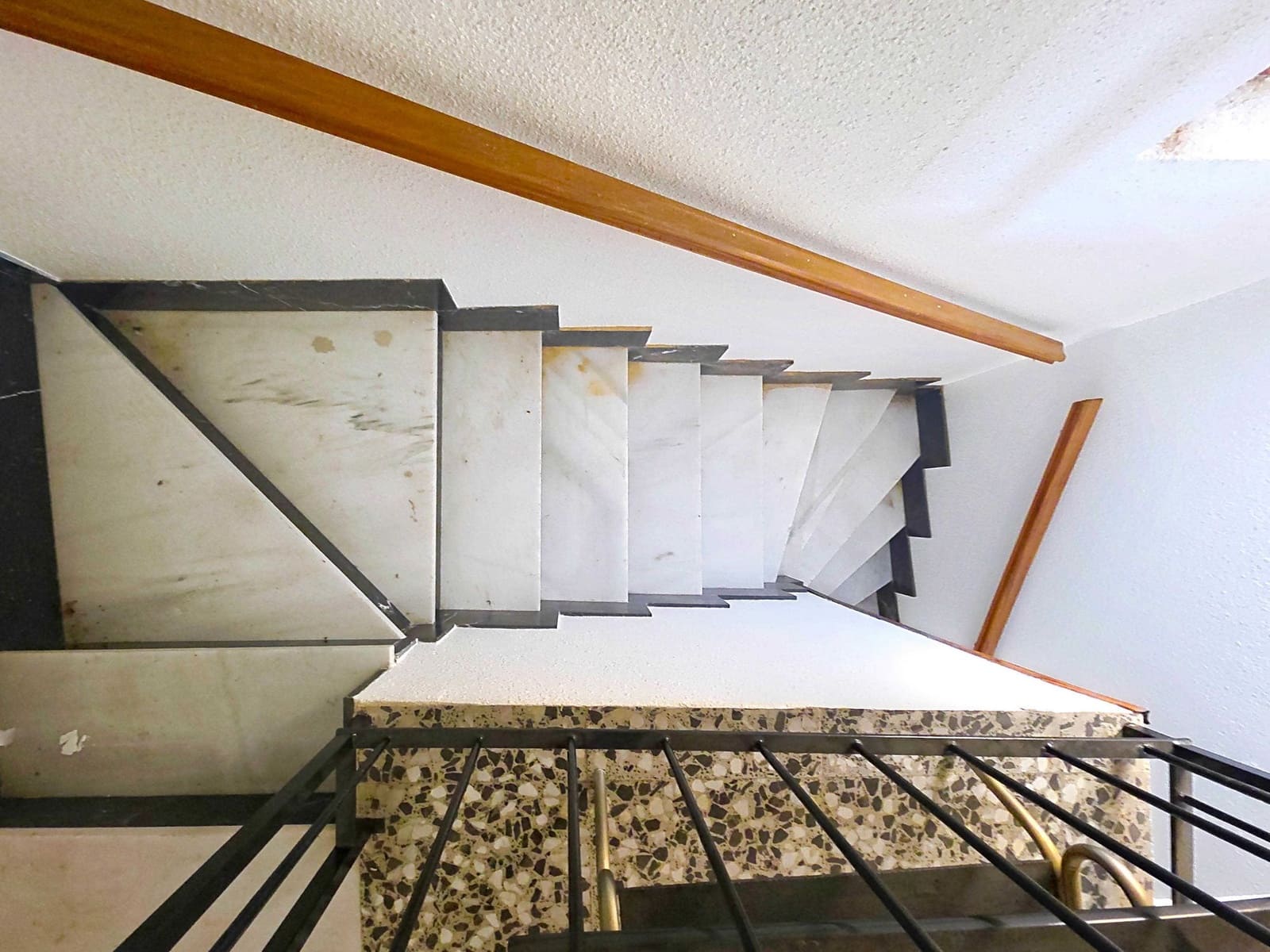 5 slaapkamer Huis te koop in Pinoso met garage - € 142.500 (Ref: 9105391)