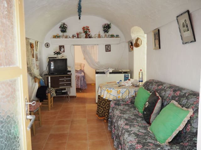 4 quarto Casa de Caverna para venda em Benamaurel com garagem - 129 500 € (Ref: 9105404)