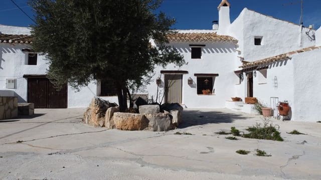4 soveværelse Finca/Landehus til salg i Huéscar med garage - € 200.000 (Ref: 9105408)