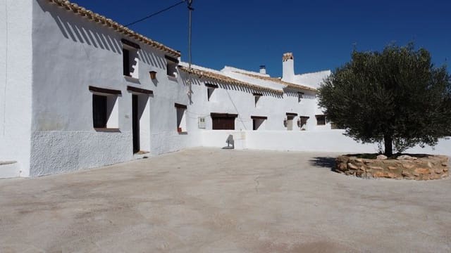 4 soveværelse Finca/Landehus til salg i Huéscar med garage - € 150.000 (Ref: 9105420)