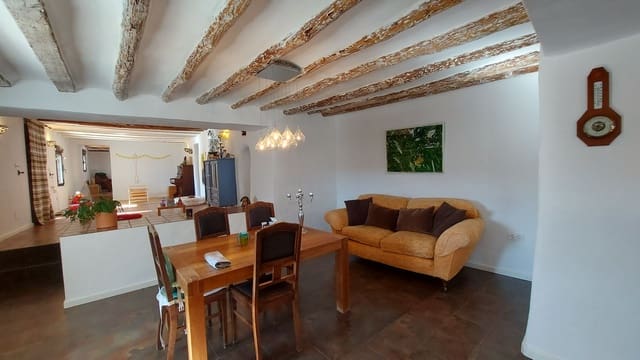 6 soveværelse Finca/Landehus til salg i Vélez-Blanco med swimmingpool garage - € 475.000 (Ref: 9105432)