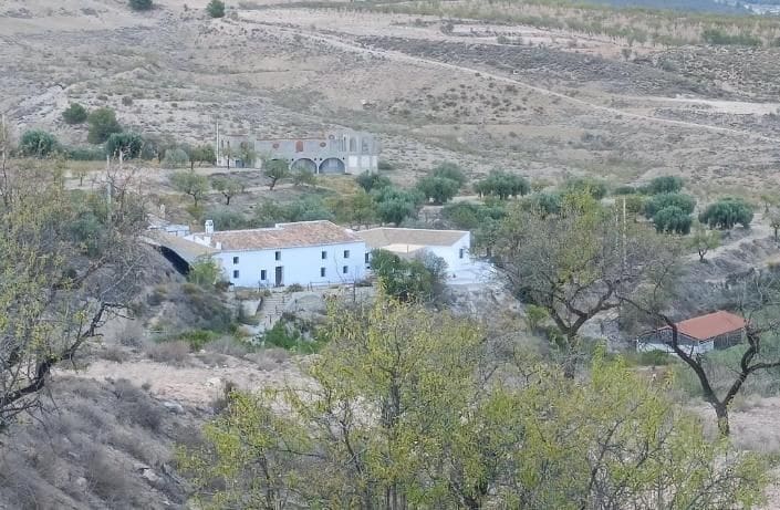 6 soveværelse Finca/Landehus til salg i Velez-Blanco med swimmingpool garage - € 475.000 (Ref: 9105432)