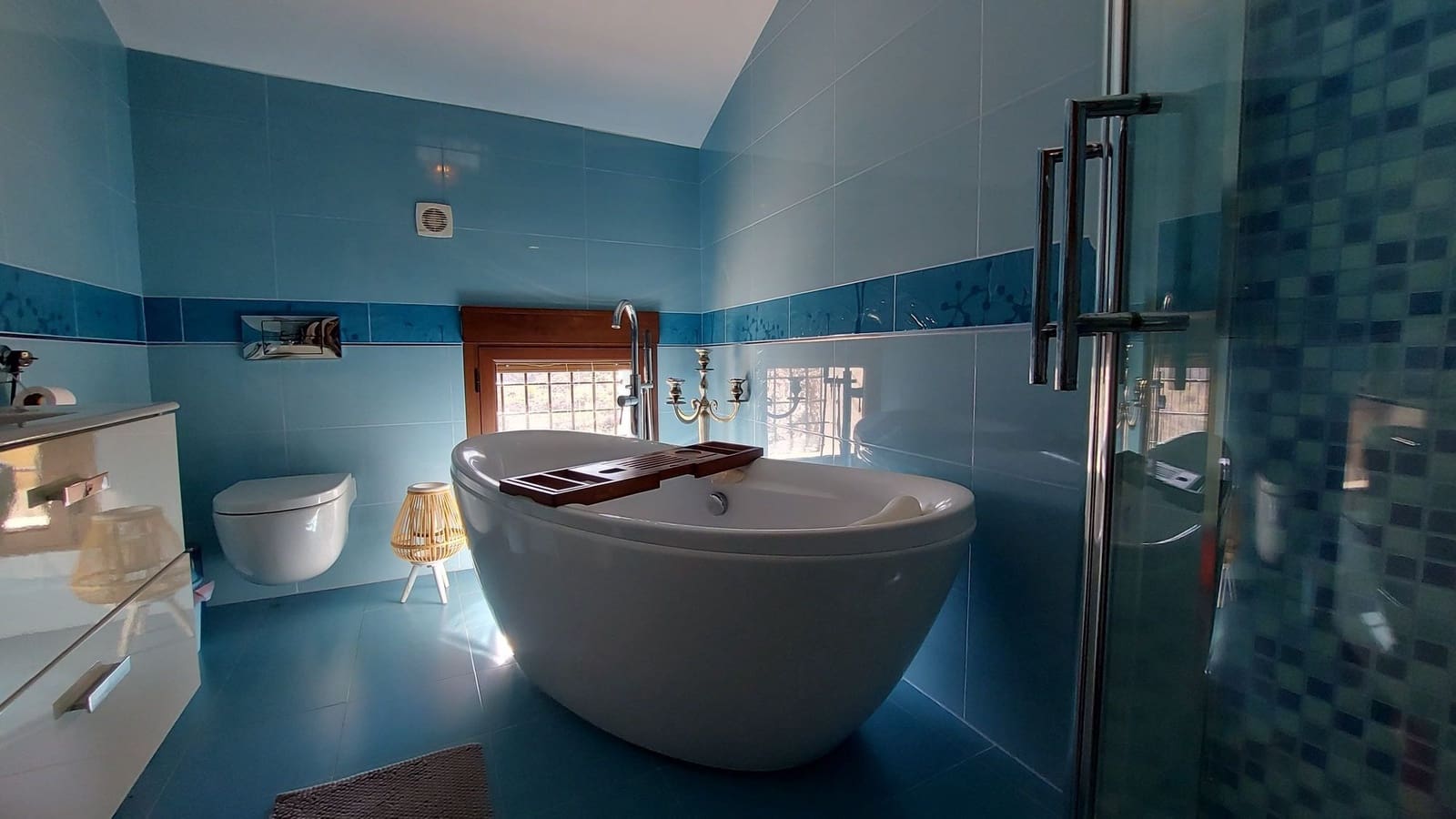 6 soveværelse Finca/Landehus til salg i Velez-Blanco med swimmingpool garage - € 475.000 (Ref: 9105432)