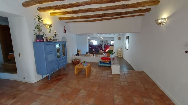 6 soveværelse Finca/Landehus til salg i Vélez-Blanco med swimmingpool garage - € 475.000 (Ref: 9105432)