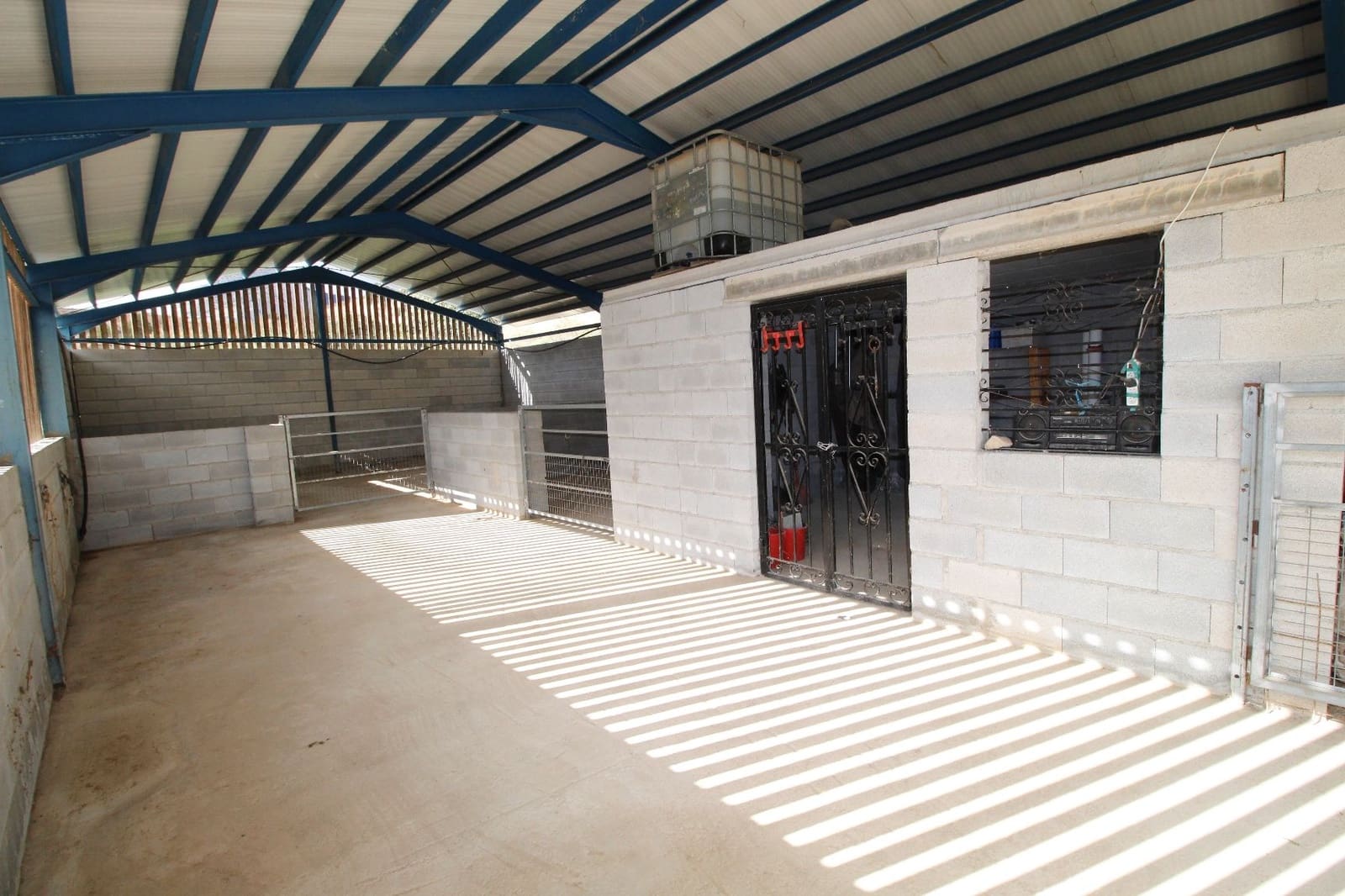 6 soveværelse Finca/Landehus til salg i Velez-Blanco med swimmingpool garage - € 475.000 (Ref: 9105432)