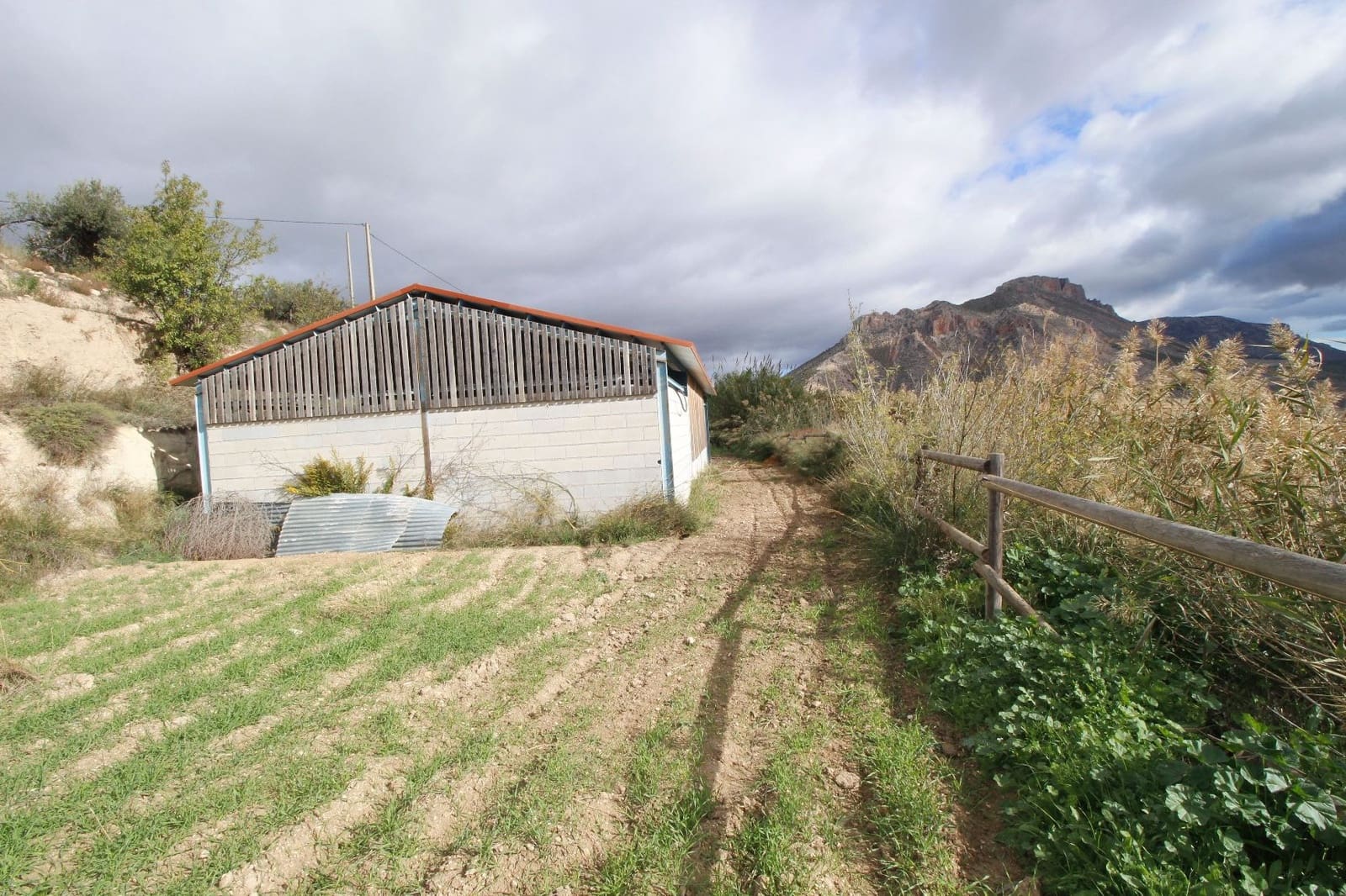 6 soveværelse Finca/Landehus til salg i Velez-Blanco med swimmingpool garage - € 475.000 (Ref: 9105432)