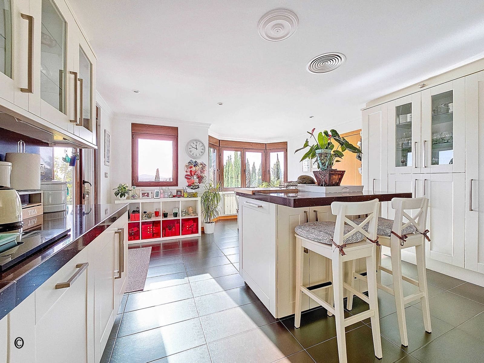 5 soverom Villa til salgs i Pinoso med svømmebasseng garasje - € 675 000 (Ref: 9105455)