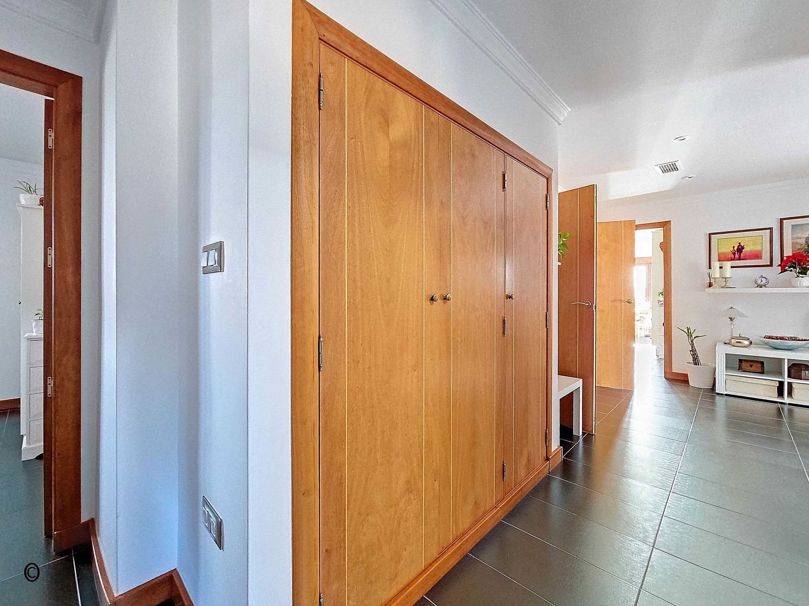 5 soverom Villa til salgs i Pinoso med svømmebasseng garasje - € 675 000 (Ref: 9105455)