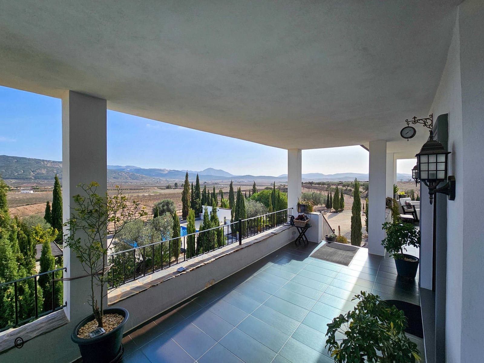 5 soverom Villa til salgs i Pinoso med svømmebasseng garasje - € 675 000 (Ref: 9105455)