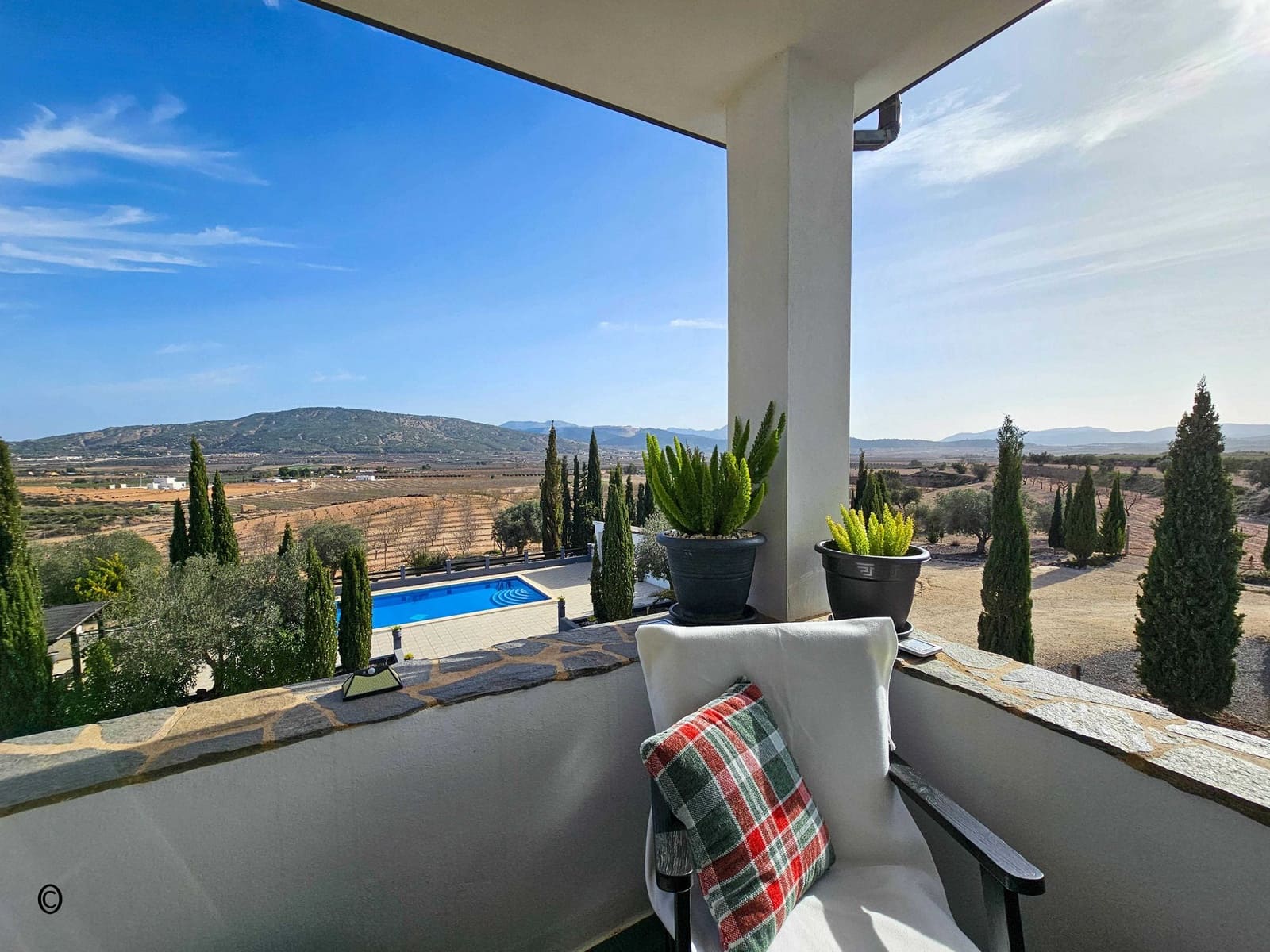 5 soverom Villa til salgs i Pinoso med svømmebasseng garasje - € 675 000 (Ref: 9105455)