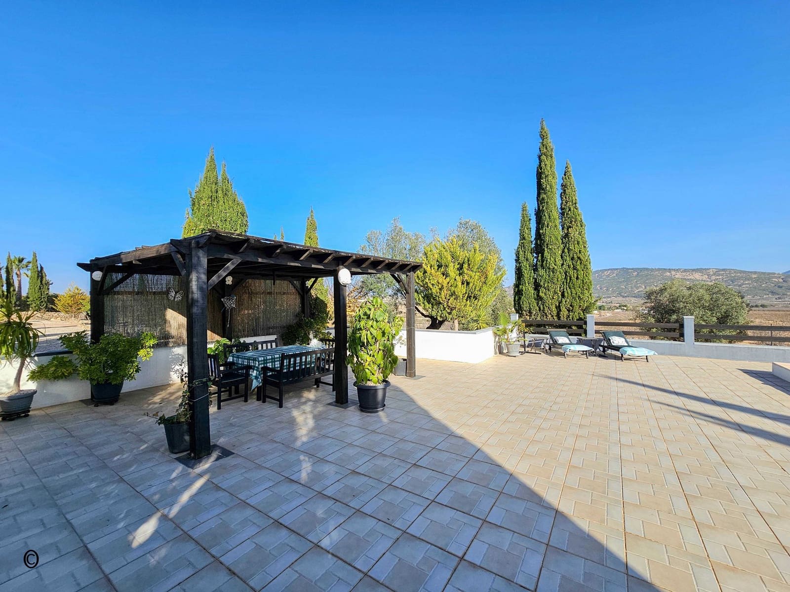 5 soverom Villa til salgs i Pinoso med svømmebasseng garasje - € 675 000 (Ref: 9105455)