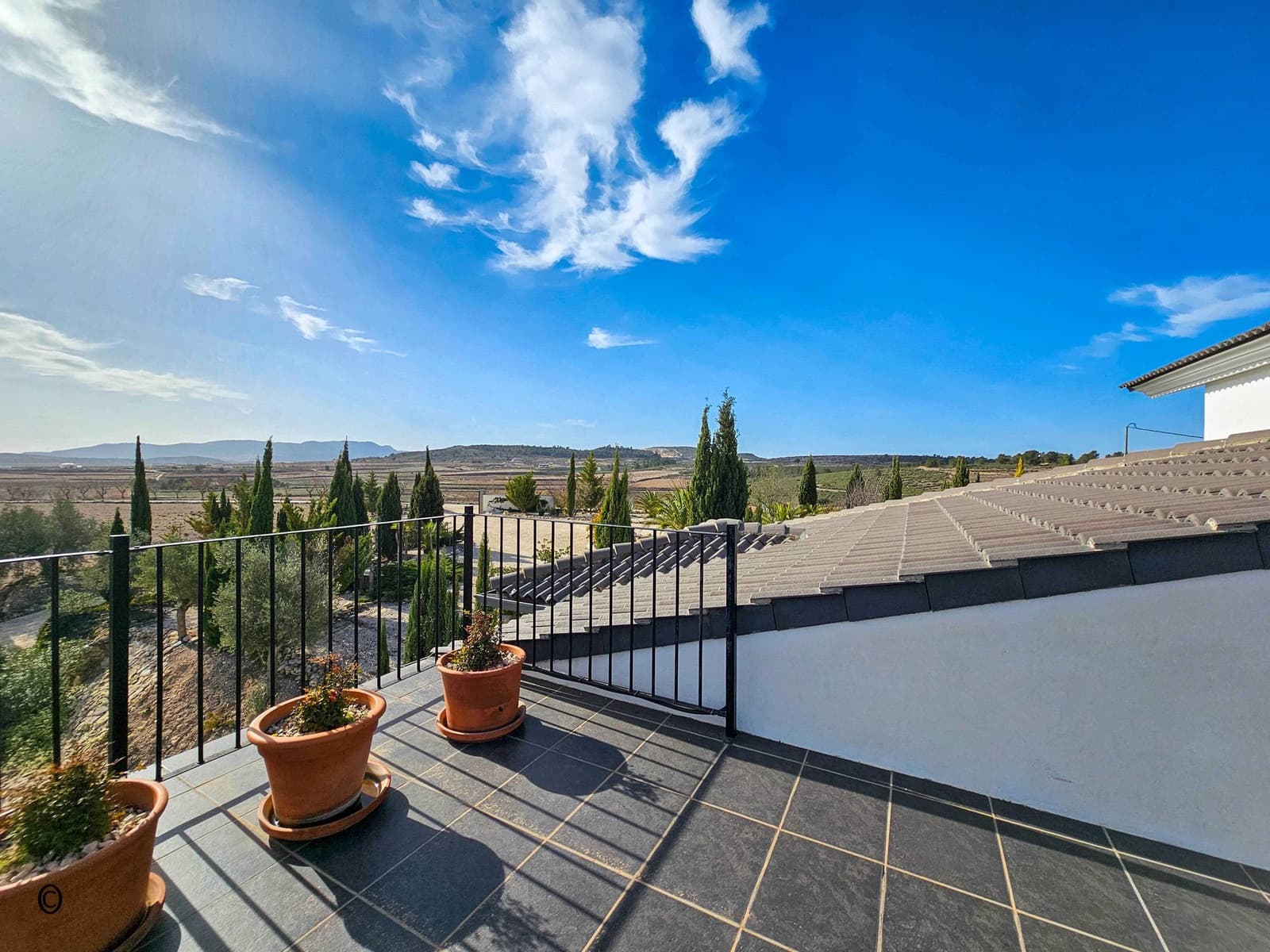 5 soverom Villa til salgs i Pinoso med svømmebasseng garasje - € 675 000 (Ref: 9105455)