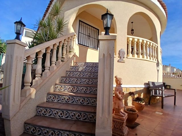 3 slaapkamer Villa te koop in Ciudad Quesada, Rojales - € 229.000 (Ref: 9105474)