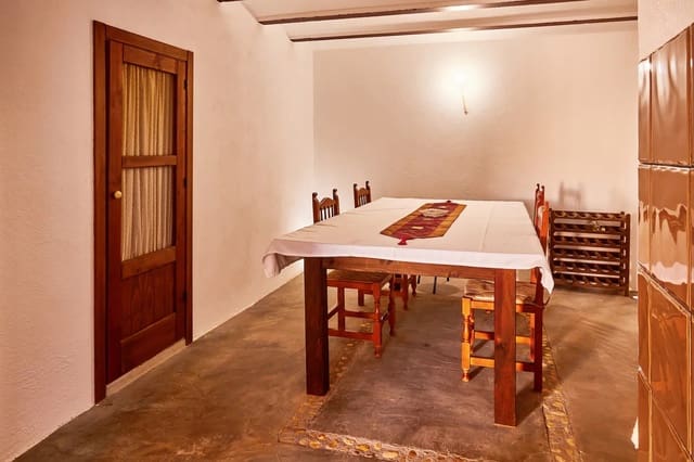 5 sypialnia Willa na sprzedaż w Cortes de Baza - 197 950 € (Ref: 9105479)