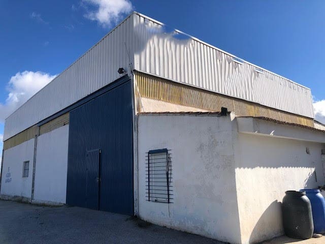 Erhverv til salg i Baza - € 150.000 (Ref: 9105486)