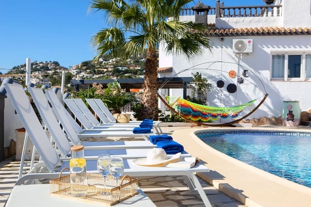 7 makuuhuone Huvila myytävänä paikassa Pinar del Advocat - Cometa, Teulada-Moraira mukana uima-altaan - 800 000 € (Ref: 9106417)