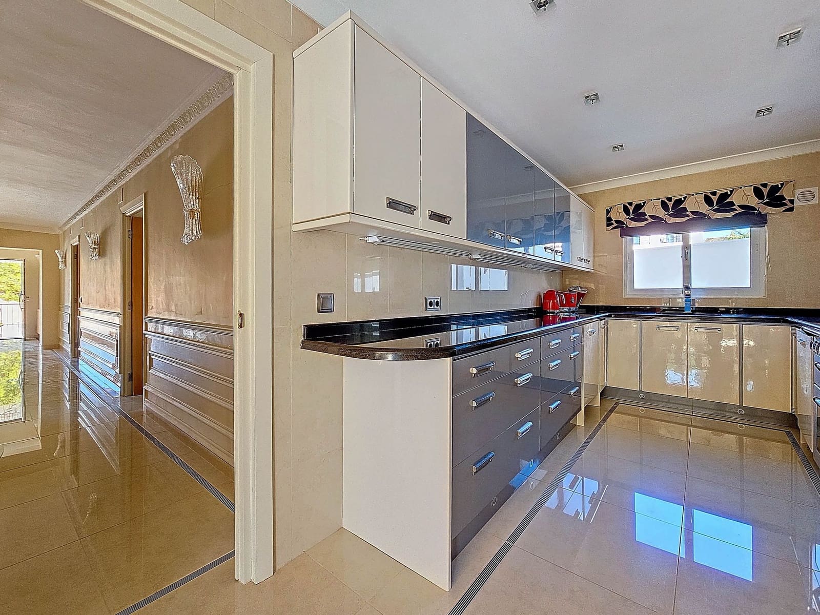 Chalet de 5 habitaciones en Benissa en venta con piscina garaje - 1.399.000 € (Ref: 9114010)