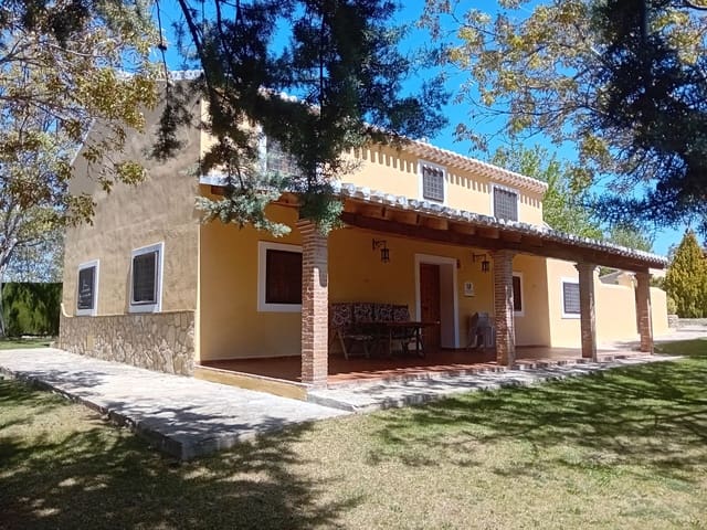 5 soveværelse Finca/Landehus til salg i Puebla de Don Fadrique med garage - € 299.950 (Ref: 9114011)